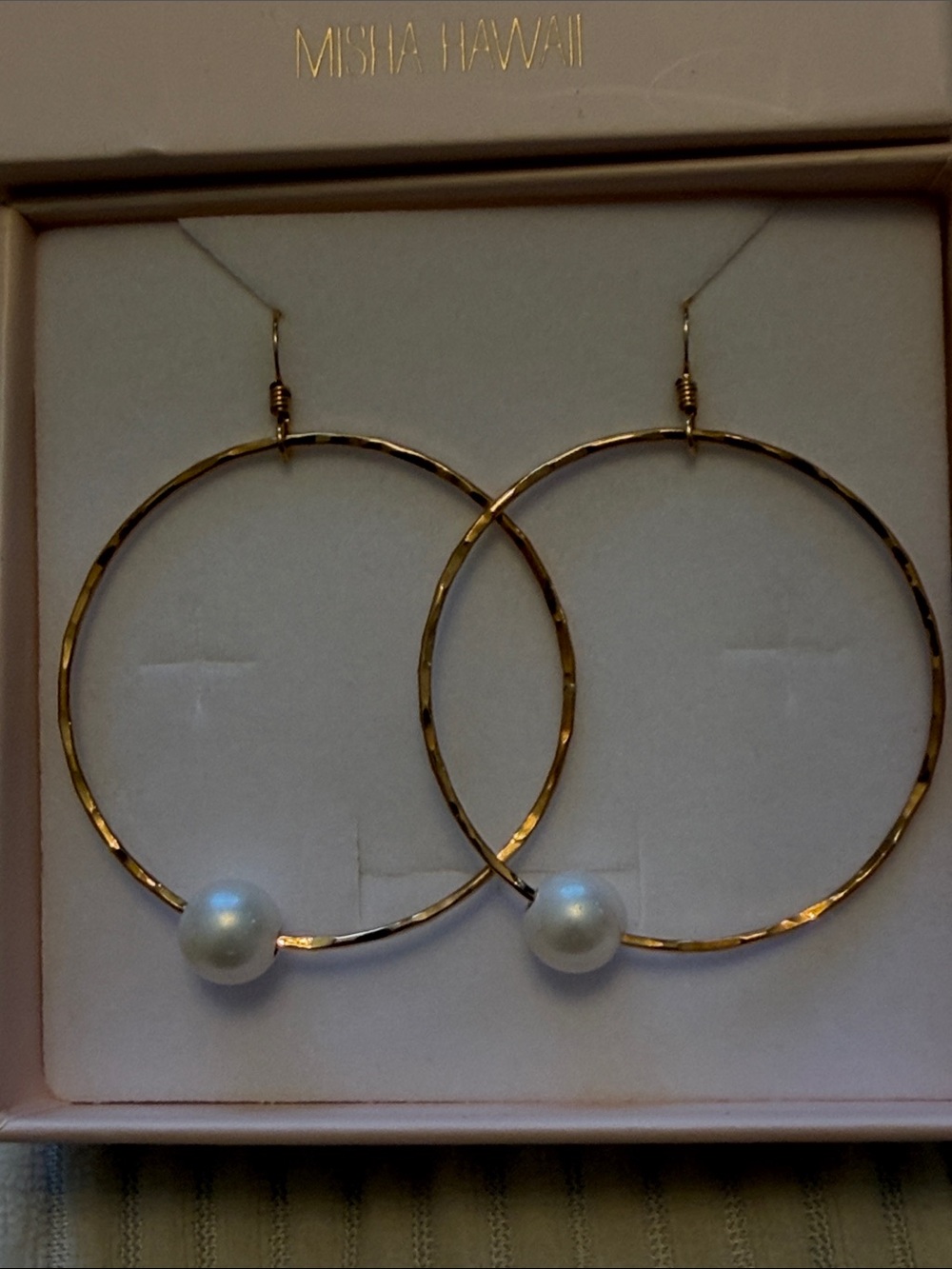 Misha Hawaiian pearl hoops new - Picture 2 of 2